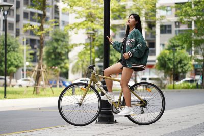 Phụ Nữ Đạp Xe Đạp Có Tốt Không? Giải Đáp Chi Tiết Và Hướng Dẫn An Toàn