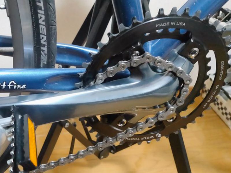 Ve-sinh-xich-xe-dap-de-tranh-tinh-trang-tuot-xich