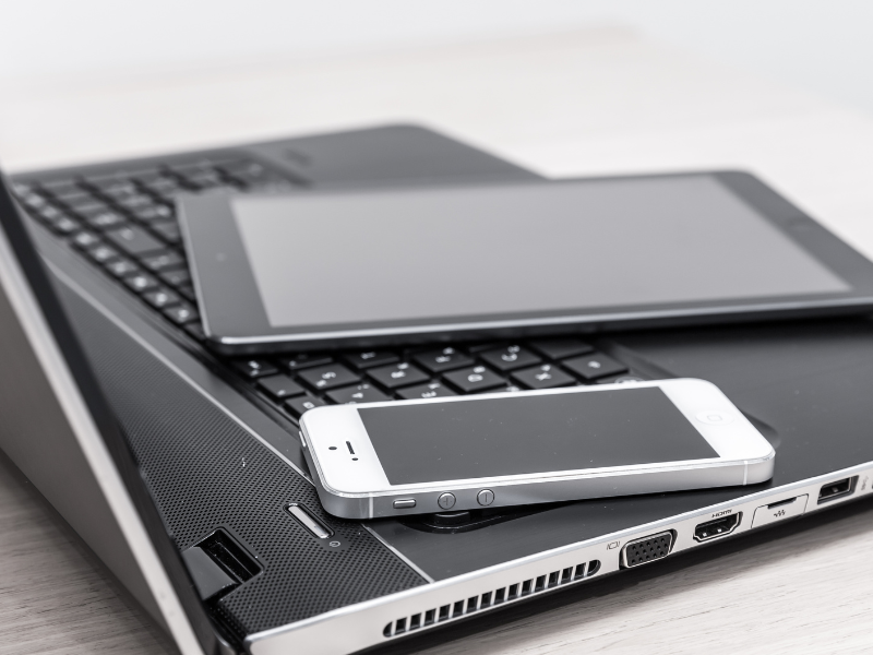 Máy tính xách tay và máy tính bảng đo bằng inch