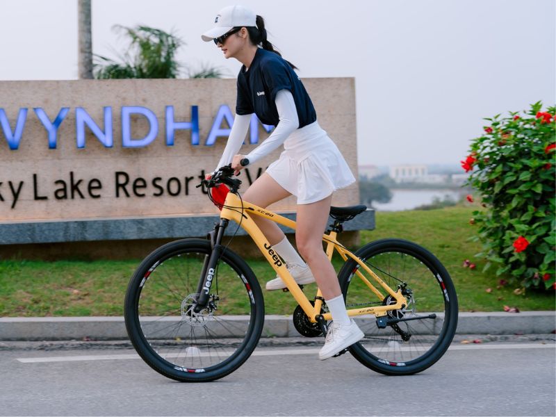 su-dung-xe-de-di-choi-da-ngoai-hoac-kham-pha-cac-cung-duong-moi